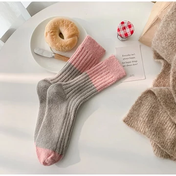 Téli két tónusú rózsaszín-szürke női gyapjú zokni