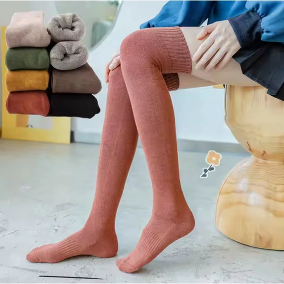 Női világos szürke pamut combzokni