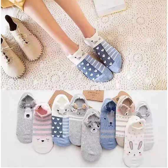 Női koreai állatfigurás fehér bokazokni