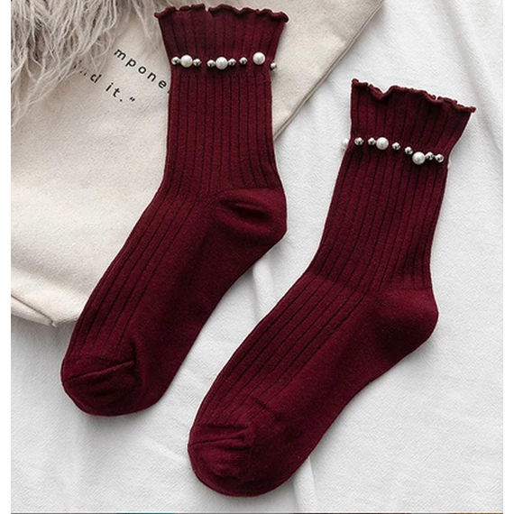 Női fodros gyöngyös díszítésű bordó pamut zokni