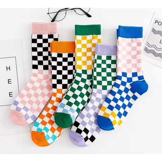 Női színes kockamintás sárga-zöld színű pamut zokni